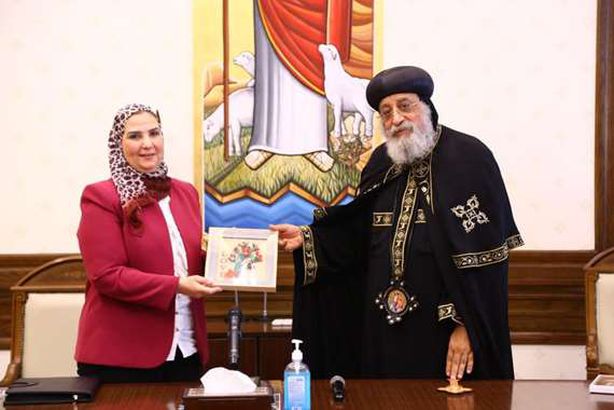 نيفين القباج وزير التضامن و  البابا تواضروس الثاني