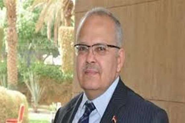 الخشت ينعي وكيل طب قصر العيني بعد إصابته بكورونا