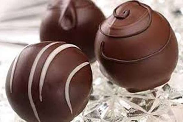 شكولاتة بالحشيش.. سيدة خليجية تكشف الأمر