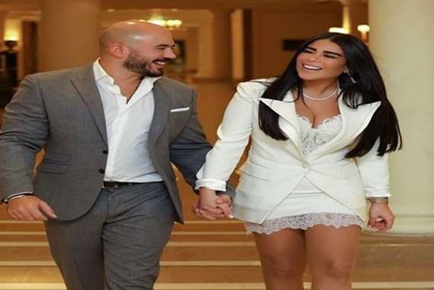 محمود العسيلي وزوجته