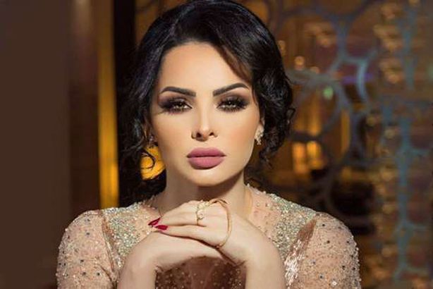 "ديانا كرزون" 
