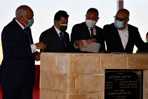 الخطيب ووضع حجر استاد الأهلي