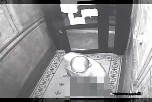 520205175555945837611