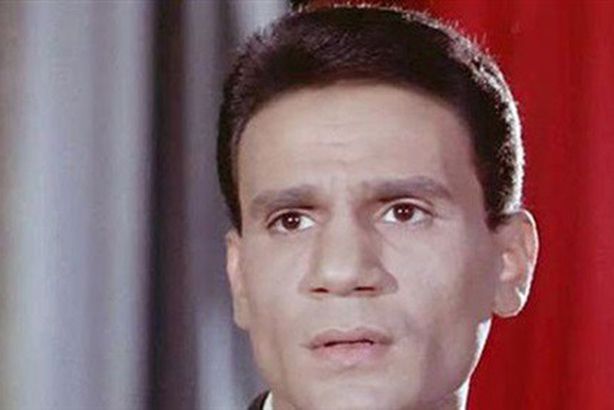 أسرة "العندليب" تنتقد إعلان ملابس داخلية على أحد أغانيه