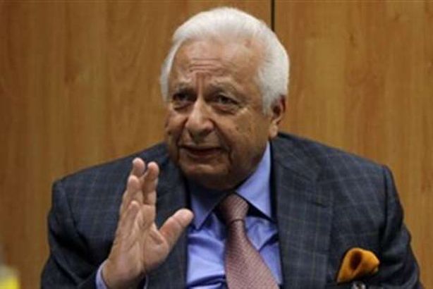 الدكتور أحمد عكاشة أستاذ الطب النفسي
