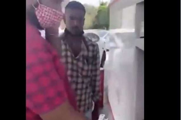 سعودي يعتدي على بنغالي والسبب صادم