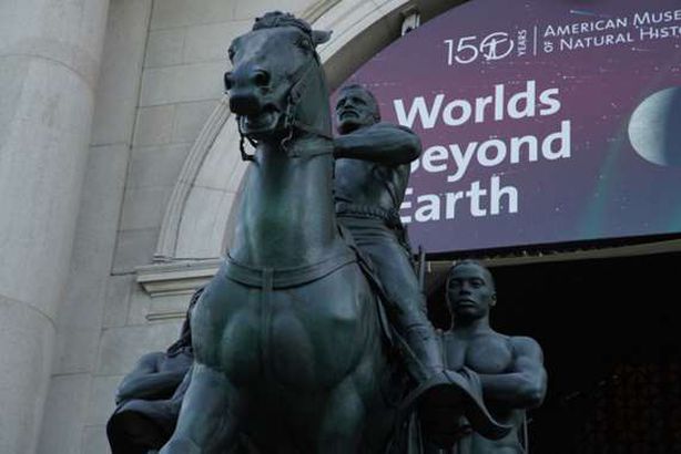 إزالة تمثال للرئيس ?«روزفلت»