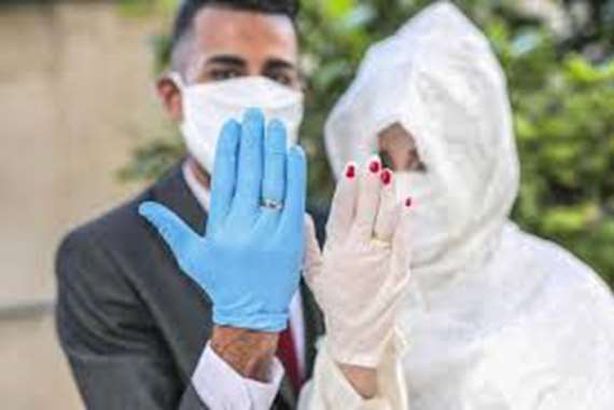 أشعلت النيران في نفسها بسبب حفلات الزفاف.. سبب آخر لن تتخيله