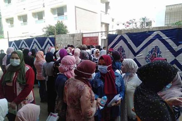 لا صوت يعلو التكدس أمام لجان طوخ في امتحانات الثانوية العامة