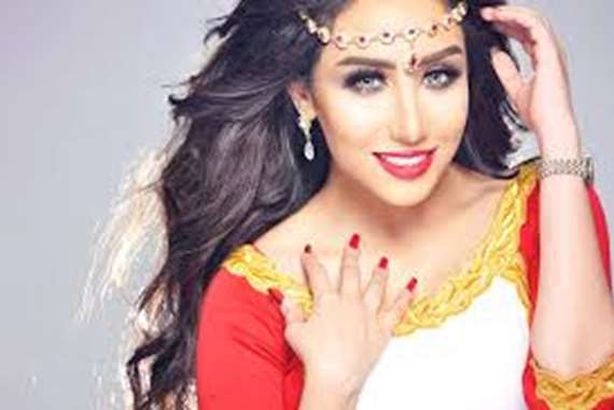الفنانة البحرينية حنان رضا