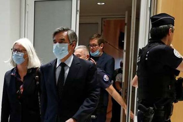 رئيس وزراء فرنسا الأسبق وزوجته