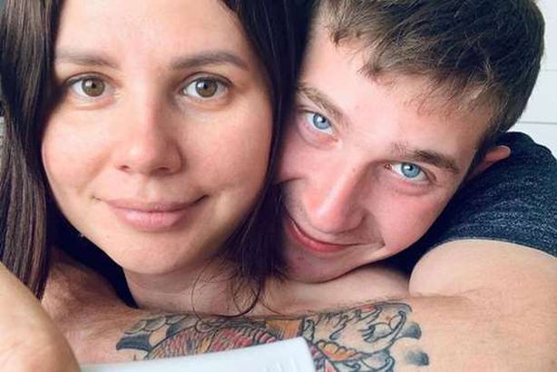 نجمة روسية تحمل من ابن زوجها