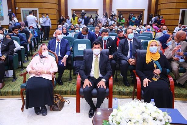 وزيرة التضامن ووزير الشباب والرياضة