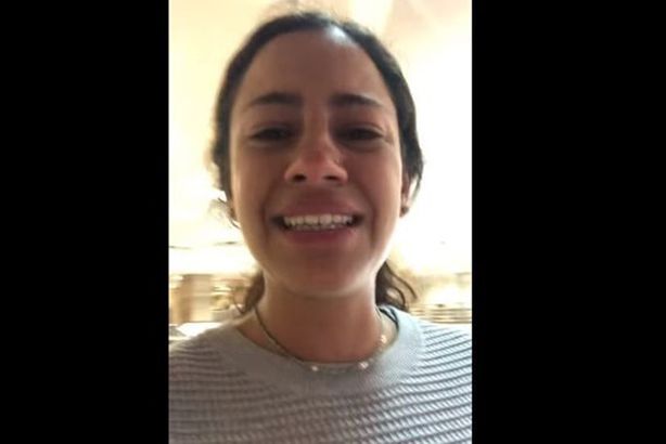 الفتاة-المطار-1623763664-0