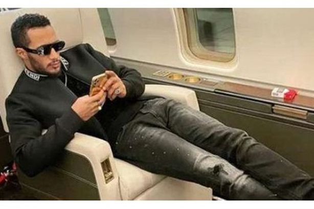 16975503531621619621