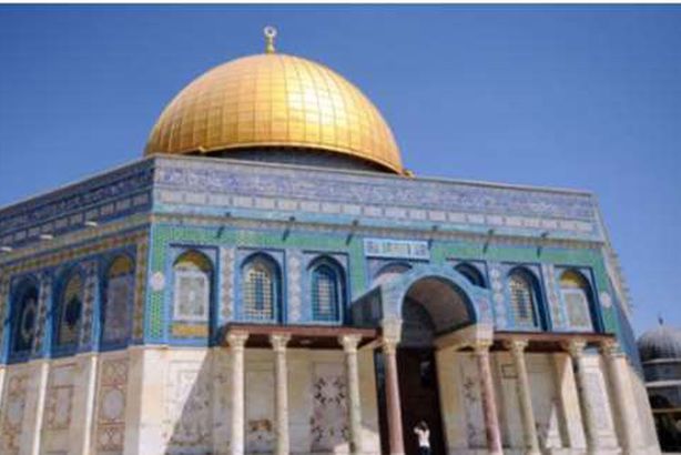 شاهد بالصور..  اعتداءات إسرائيل علي المسجد الأقصي