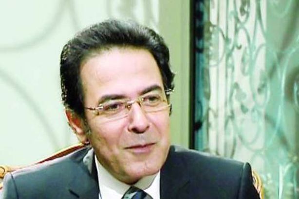 الإعلامي خيري رمضان