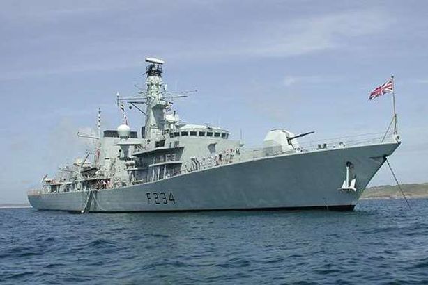 سفينة حربية بريطانية