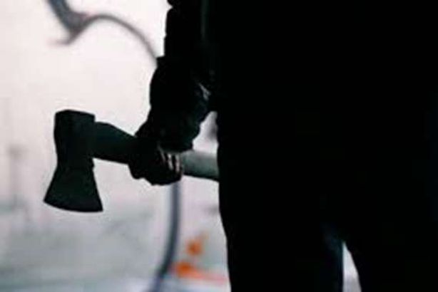 " دماغها ناشفة".. زوج يهشم رأس زوجته بمطرقة