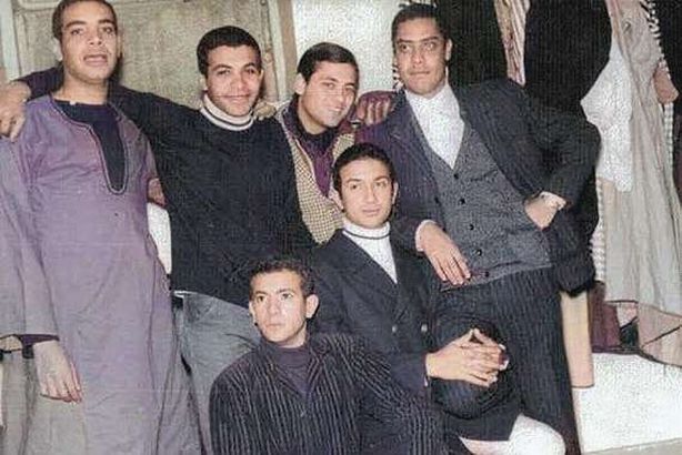 نجوم لن تتخيلهم.. صورة نادرة لعدد من الفنانين