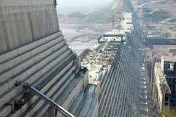 من داخل البرلمان.. وزير الري عن سد النهضة: مش هنقف نتفرج