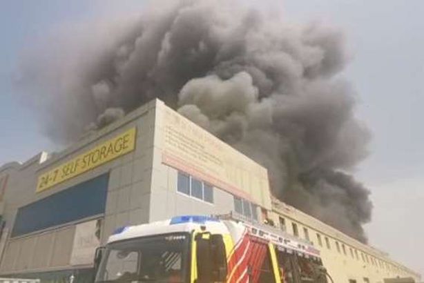 جانب من الحريق