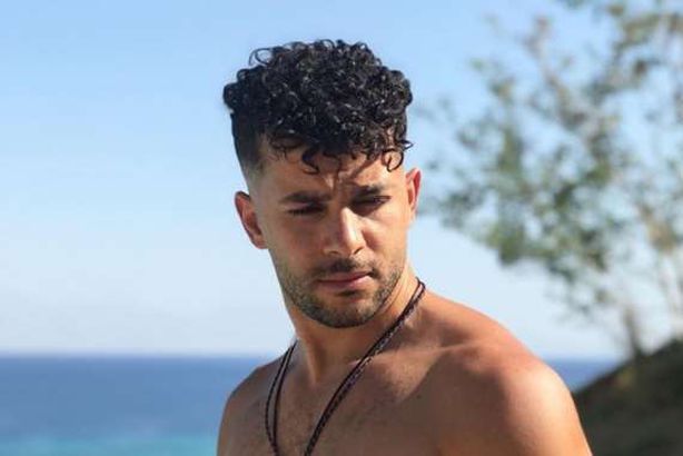 الفنان رامز أمير