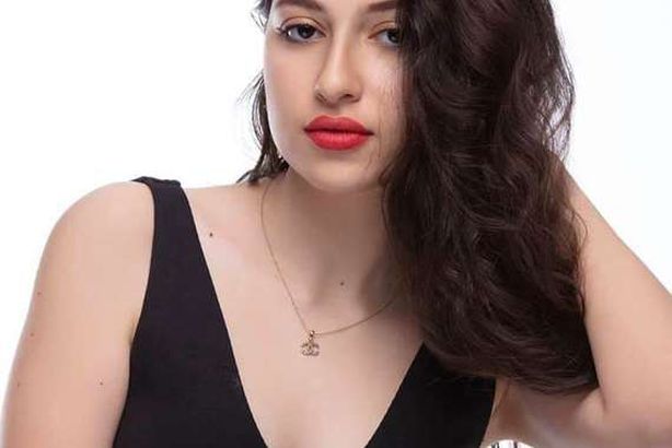 فنانة شهيرة: كنت على اتصال بـ «أحمد بسام» ونجوت منه