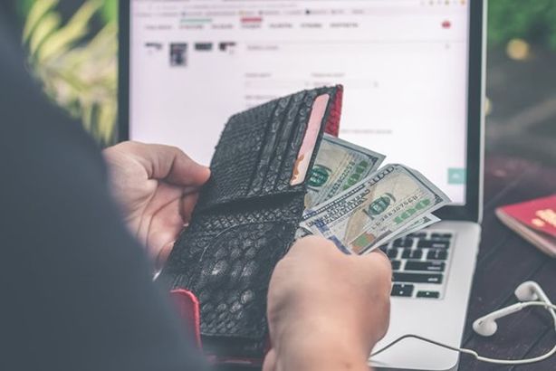 العمل عن طريق الانترنت للنساء