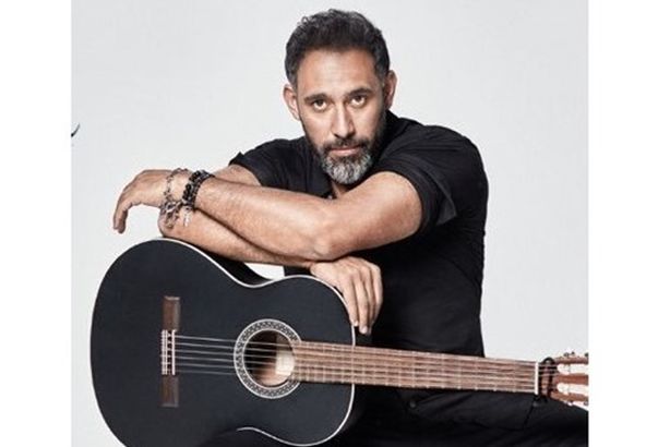 عمرو مصطفى لحن