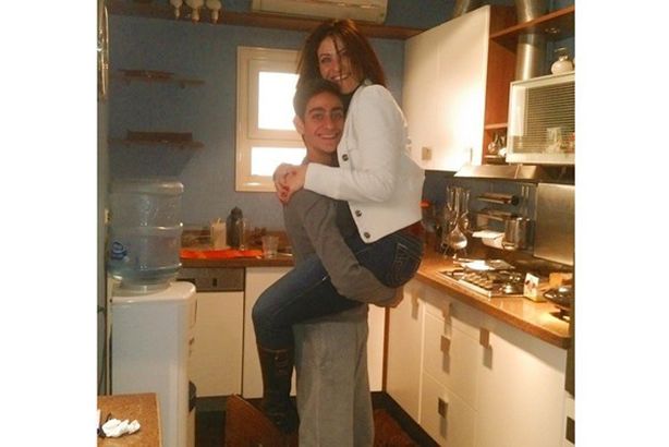 95073-هيدى-كرم-وابنها-(2)