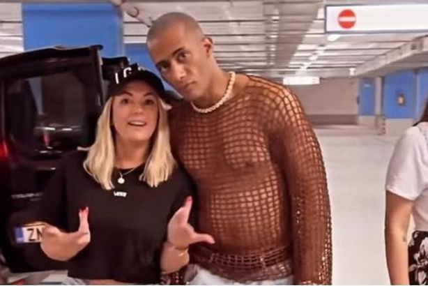 196-232650-muhammad-ramadan-transparent-clothes_700x400