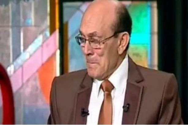 173-154715-mohamed-sobhi-crying-art_700x400