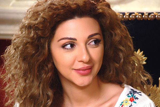 بالفيديو.. ميريام فارس تصدر أصواتا غير مفهومة