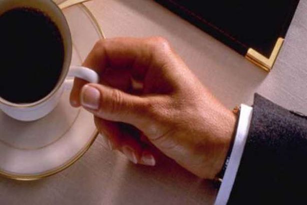 احتساء القهوة