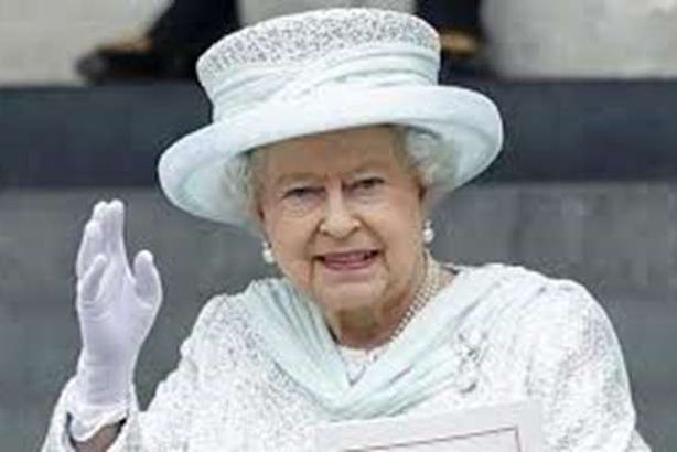 إليزابيث ملكة بريطانيا