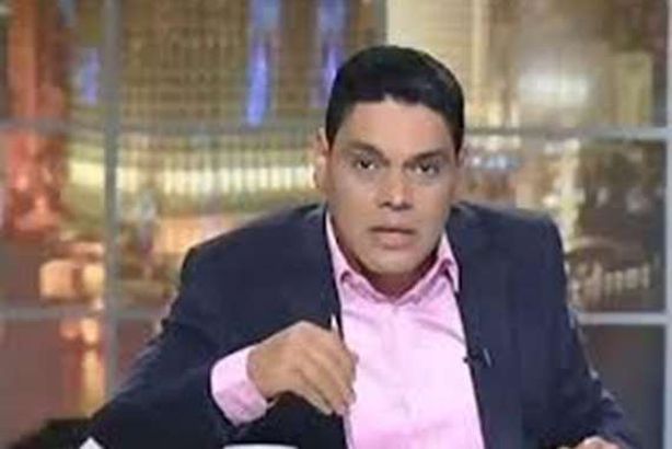 معتز عبد الفتاح، أستاذ العلوم السياسية