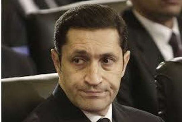 بعد "مدرسة المشاغبين".. علاء مبارك ساخرا: هو فين الجيش القطري