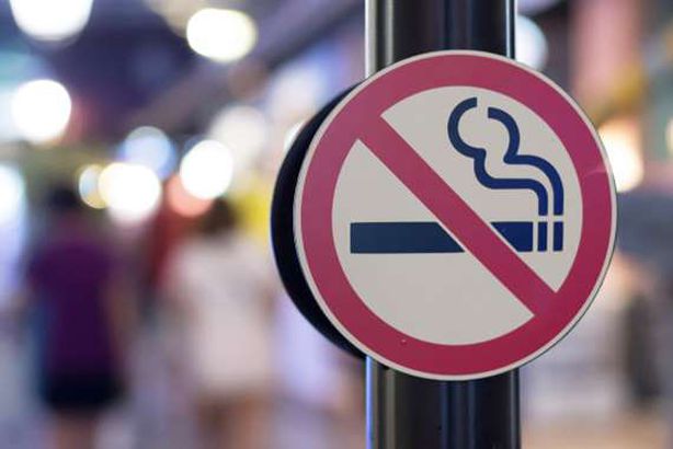 منطقة إسبانية تحظر التدخين في الأماكن العامة بسبب كورونا