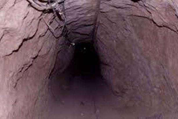 حفرت نفقا لتهريب ابنها من السجن.. ماذا حدث