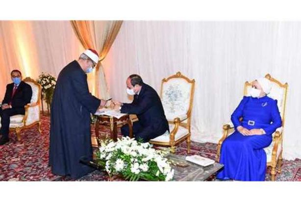 الرئيس يشهد عقد القران