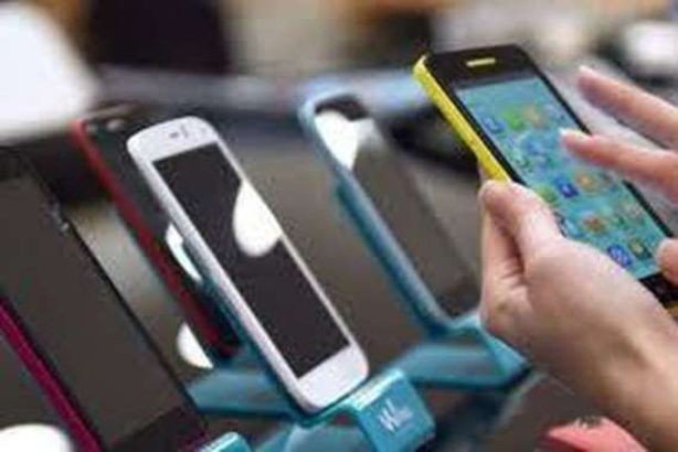 حقيقة فرض ضريبة دمغة جديدة على عملاء المحمول