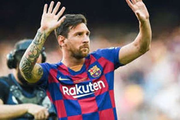 تدوينة مثيرة لمذيعة بي إن سبورت عن رحيل ميسى