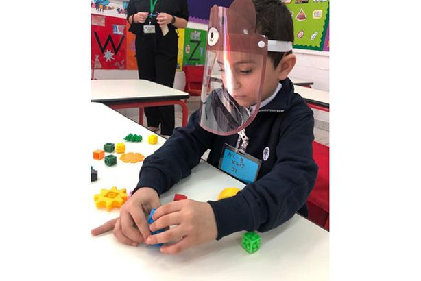 أول يوم دراسة بالإمارات