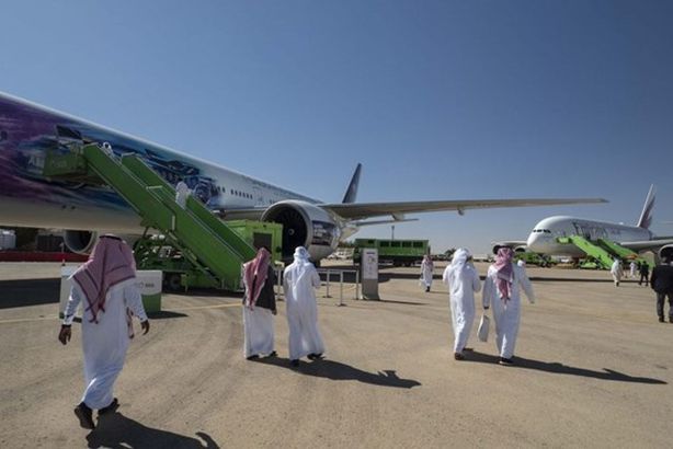 Qmxvb21iZXJnIEltYWdlIChGLkEp_830x550_13388940891629141627