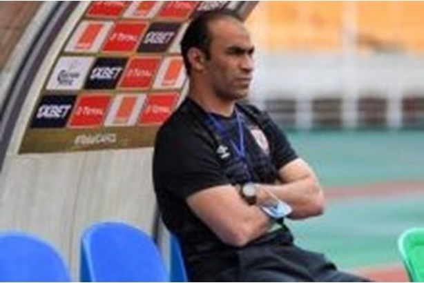 شاهد-لحظة-تحطيم-موبايل-سيد-عبد-الحفيظ-بسبب-قرار-الـ-220x150