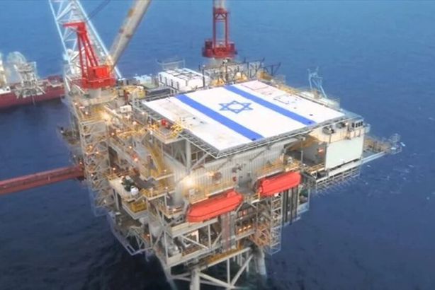 الإعلام العبري: "إسرائيل هزمت أقوى دولتين عربيتين دون إطلاق رصاصة واحدة" 68a442c84c59b7781408c7d4