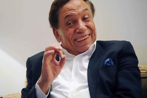 عادل أمام: استمع إلى أغاني أوكا وأورتيجا