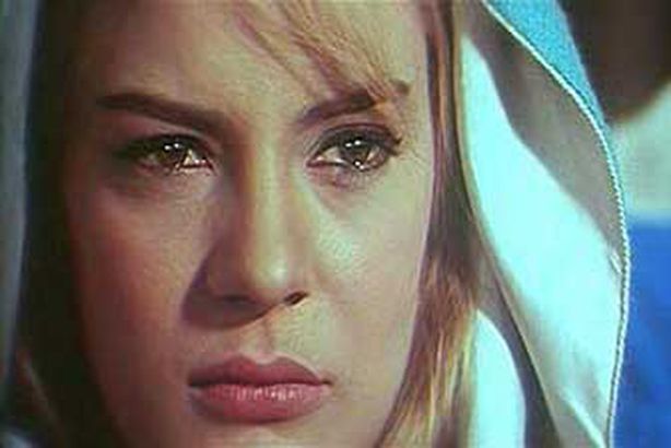 نادية لطفي تعود للعناية المركزة من جديد