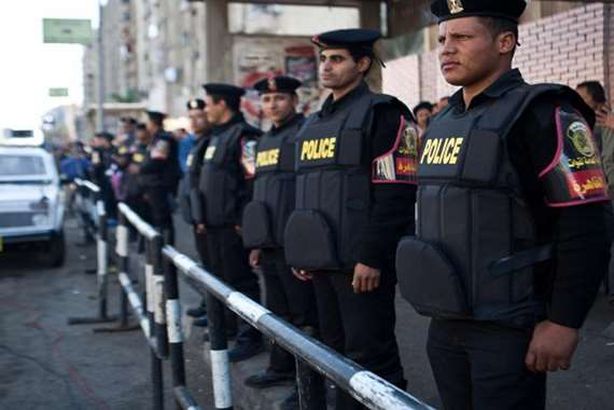 حبس 10 أفرلد شرطة